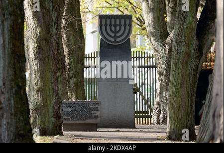 Rostock, Germany. 08th Nov, 2022. The seven-branched Menaro candelabra at the memorial site in the Jewish Cemetery. On 09.11.2022 the victims of the pogrom night of 09.11.1938 are commemorated nationwide. Credit: Bernd Wüstneck/dpa/Alamy Live News Stock Photo