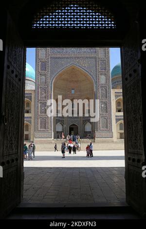 Mir Arab Madrasa, Poi Kalyon Square, Historic Centre, Bukhara, Bukhara Province, Uzbekistan, Central Asia Stock Photo