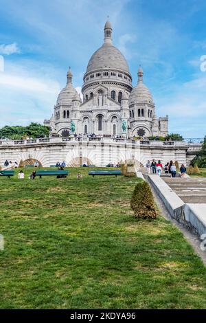 Paris, France - 09-10-2018: the beautiful Basilica of Montmartre Stock Photo