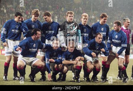 firo: 06.12.1995 football: football: archive photos, archive photo, archive photos, archive CHL Champions League, group phase season 1995/1996 95/96 BVB, Borussia Dortmund - Rangers FC Glasgow 2:2 team photo, team photo Glasgow Gary Bollan David Robertson Alan McLaren Richard Gough Alec Cleland Charlie Miller Stuart McCall Paul Gascoigne Brian Laudrup Gordon Durie Stock Photo