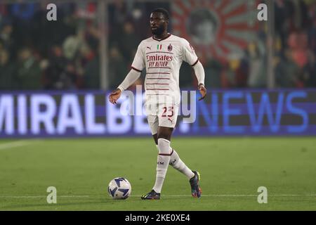 Cremona, Italy, 8th November 2022. Fikayo Tomori of AC Milan during the Serie A match at Stadio Giovanni Zini, Cremona. Picture credit should read: Jonathan Moscrop / Sportimage Stock Photo