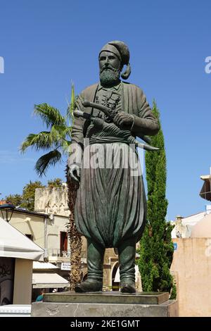 Anagnostis Mantakas (freedom fighter) statue, Chania, Hania, Crete, Greece, Europe Stock Photo