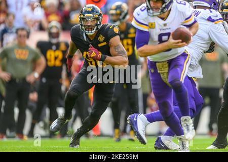 August 26th 2023: Washington Commanders defensive end Montez Sweat (90)  warms up before the NFL game between the Cincinnati Bengals and the Washington  Commanders in Landover, MD. Reggie Hildred/CSM (Credit Image: ©