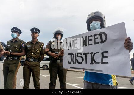 Colombo, Western Province, Sri Lanka. 9th Nov, 2022. People gathered at Galle Face to honor all the public heroes who made sacrificed their lives for the general rally against the corrupt rule of the government that was held on July 09. (Credit Image: © Isura Nimantha/Pacific Press via ZUMA Press Wire) Stock Photo