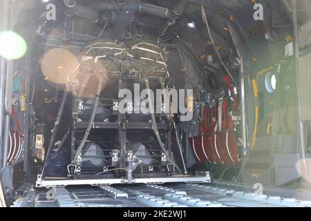 Members of the Polish Air Force help load the palletized precision effects on Nov. 8, 2022, in Powidz, Poland. This training is a continuation from previous iterations with U.S. Special Operations Command Europe (SOCEUR). The U.S. and NATO allies and partners remain committed to collective defense and cooperative security throughout the European Theater. NATO allies and partners in Europe have had the palletized precision effects capability in their weapons inventory and have trained with U.S. experts since 2011. (U.S. Army video by Spc. Mercedes Johnson) Stock Photo