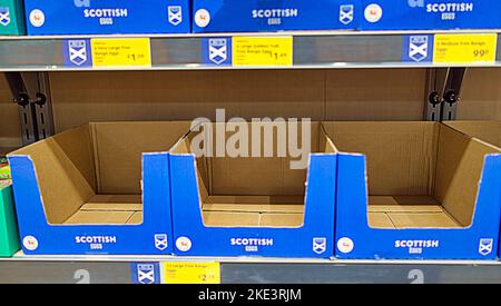Glasgow, Scotland, UK 10th November, 2022.   Empty shelves in Aldi shortage of eggs due to bird flu. Credit Gerard Ferry/Alamy Live News Stock Photo