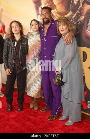 Nakoa-Wolf Manakauapo Namakaeha, Lola Iolani Momoa, Jason Momoa and