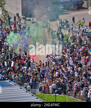 Large group of Swedish students (Studenten) celebrating their graduation, Upplands Vasby, Stockholm, Sweden Stock Photo