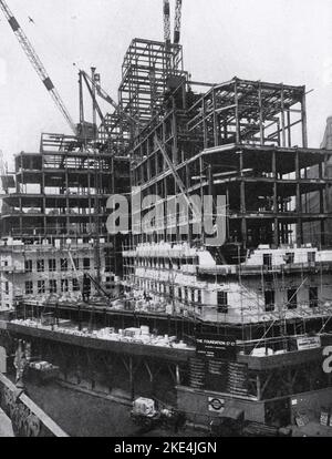 The construction of 55 Broadway, Westminster, London, 8th September, 1928. Upon completion 55 Broadway was the tallest office block in the city. It was designed by Charles Holden and built between 1927 and 1929 as a new headquarters for the Underground Electric Railways Company of London (UERL), the main forerunner of London Underground. Stock Photo