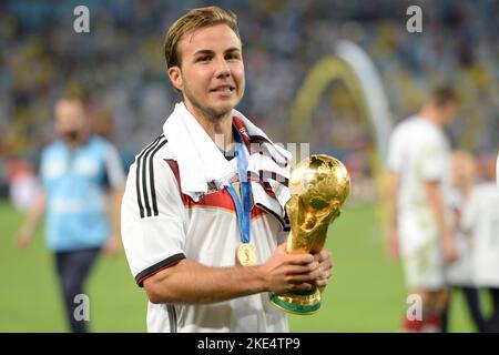 World Cup hero 2014 Mario Goetze in the squad for the World Cup in Qatar. archive photo; Mario GOETZE; Gâ? TZE (GER), action, single image, cropped single motif, half figure, half figure after the end of the game, jubilation, joy, enthusiasm, award ceremony, cup, trophy, trophy, cup. Germany (GER))-Argentina (ARG) 1-0 aet final, final, game 64, on July 13th, 2014 in Rio de Janeiro. Soccer World Cup 2014 in Brazil from 12.06. - 07/13/2014. Stock Photo