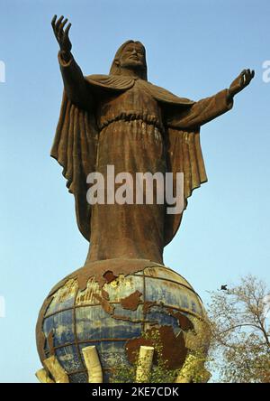 Cristo rey monument hi-res stock photography and images - Alamy