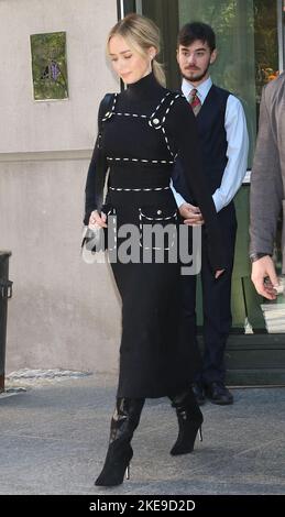 New York, NY, USA. 10th Nov, 2022. Emily Blunt seen leaving her hotel while promoting her new Prime Video series The English in New York City November 10, 2022. Credit: Rw/Media Punch/Alamy Live News Stock Photo