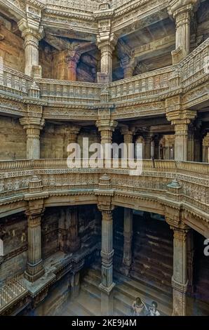 10 20 2007 Adalaj Stepwell is a located in the village of Adalaj, close to Ahmedabad city and in Gandhinagar district in the Indian state of Gujarat. Stock Photo