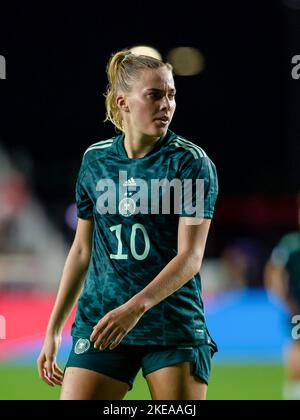 Fort Lauderdale, United States. 10th Nov, 2022. DRV PNK Stadium, Fort Lauderdale, Florida, USA, November 10th 2022: Laura Freigang (10 Germany) during international friendly between USA and Germany at DRV PNK Stadium in Fort Lauderdale, Florida (Alex Corrie/SPP) Credit: SPP Sport Press Photo. /Alamy Live News Stock Photo