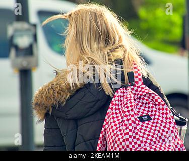 Glasgow, Scotland, UK 11th November, 2022. UK Weather:   High winds saw people struggle on the streets of the city.  Credit Gerard Ferry/Alamy Live News Stock Photo