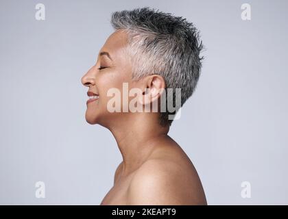 Glow, makeup and beauty of Indian woman for skincare, facial or wellness  treatment or dermatology, spa or cosmetics in studio. Girl, selfcare or  Stock Photo - Alamy
