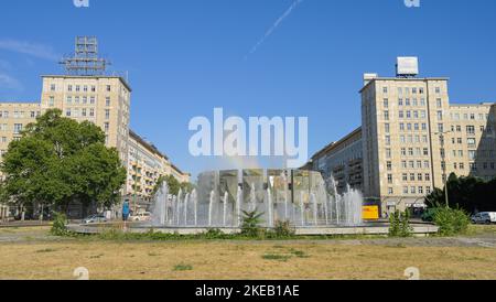 Brunnen, Strausberger Platz, Friedrichshain, Berlin, Deutschland Stock Photo