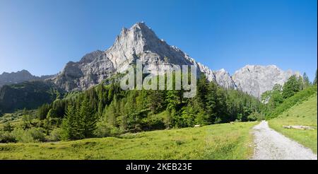 The morning panorama of north walls of Karwendel mountains - walls of Spritzkar spitze and Grubenkar spitze from Enger tall  - Grosser Ahornboden wall Stock Photo