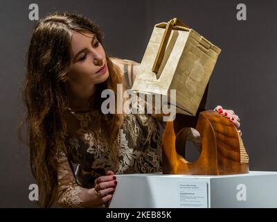 London, UK. 11th Nov, 2022. Sister Box, 2016, est £30,000 - £50,000 - Preview of A Focus on William Kentridge Sale at Bonhams New Bond Street, London. Credit: Guy Bell/Alamy Live News Stock Photo