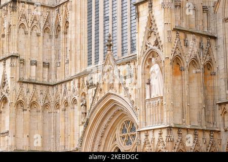 The new statue of the late Queen Elizabeth II by Richard Bossons and unveiled by HRH King Charles III on 9th November at York Minster,North Yorkshire Stock Photo