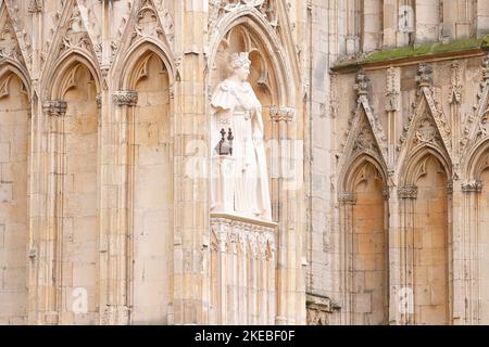 The new statue of the late Queen Elizabeth II by Richard Bossons and unveiled by HRH King Charles III on 9th November at York Minster,North Yorkshire Stock Photo