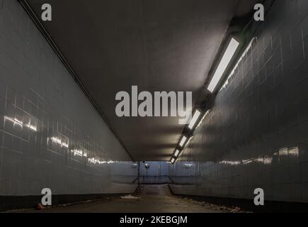 Tiled underground Tunnel, pedestrian walkway Stock Photo - Alamy