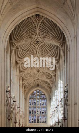 Looking Towards The East Window Showing The Arches And Fan Vaulted Ceiling, Abbey Church Of Saint Peter And Saint Paul, Bath Abbey, Bath UK Stock Photo