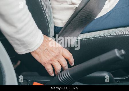 Car seat belt adult hi-res stock photography and images - Alamy