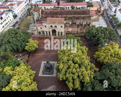 North America, Caribbean, Greater Antilles, Hispaniola Island, Dominican Republic, Santo Domingo, Zona Colonial, Aerial view of Zona Colonial with Cathedral Santa María la Menor and Parque Colón Stock Photo