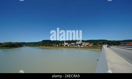 Germany, Bavaria, Upper Bavaria, Altötting county, Marktl am Inn, village view, Inn, Inn bridge Stock Photo