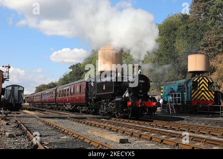 1501 heads away from Bewdley on 16.9.22. Stock Photo