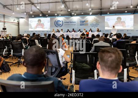 Sharm El Sheijk, Egypt. 11th Nov, 2022. Participants meet on a discussion panel on the fifth day of the COP27 UN Climate Change Conference, held by UNFCCC in Sharm El-Sheikh International Convention Center. COP27 is running from November 6 to November 18 in Sharm El Sheikh and focuses on the implementation of measures already agreed on during the previous COPs. The Conference also focuses on the most vulnerable communities as the climate crisis hardens life conditions of those already most disadvantaged. Credit: SOPA Images Limited/Alamy Live News Stock Photo