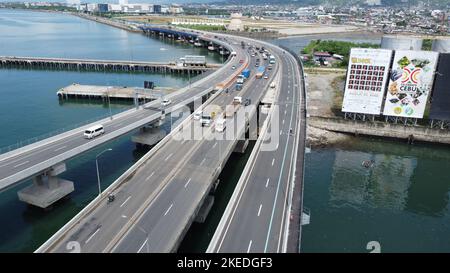 An aerial view of the CCLEX cebu-cordova bridge Stock Photo