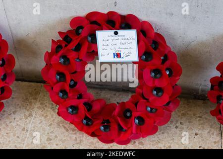 London, UK. 11th Nov, 2022. Armistice Day wreath commemorating former deceased employees who served in the Great War II are seen at Waterloo Station, London. The 11th hour of the 11th day of the 11th month is known as Armistice Day, when the guns fell silent to end World War One. Credit: SOPA Images Limited/Alamy Live News Stock Photo
