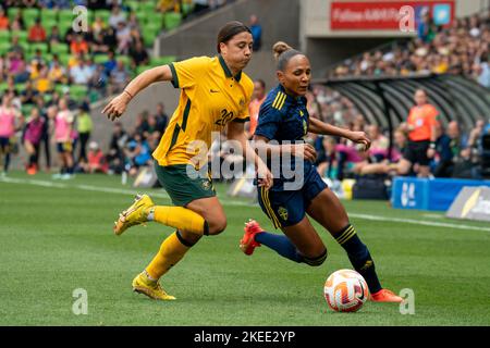 Melbourne, Australia. 12th Nov, 2022. Melbourne, Victoria, November 12th 2022: Sam Kerr (20 Australia) and Madelen Janogy (7 Sweden) fight for the ball during the international friendly game between Australia and Sweden at AAMI Park in Melbourne, Australia. (Noe Llamas/SPP) Credit: SPP Sport Press Photo. /Alamy Live News Stock Photo