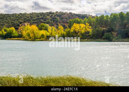 Santos Morcillo lake. Lagunas de Ruidera Nature Reserve, Ruidera, Ciudad Real province, Castilla La Mancha, Spain. Stock Photo