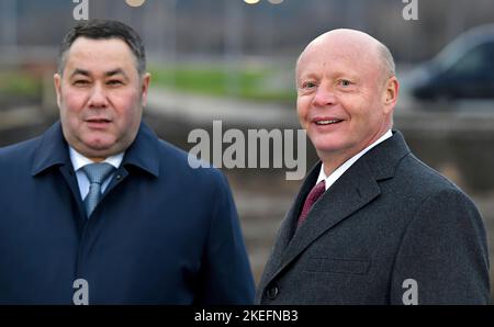 Tver Region Governor Igor Rudenya (left) and Vasta Discovery General Director Sergei Bachin.Photo:Russia President's Office Stock Photo