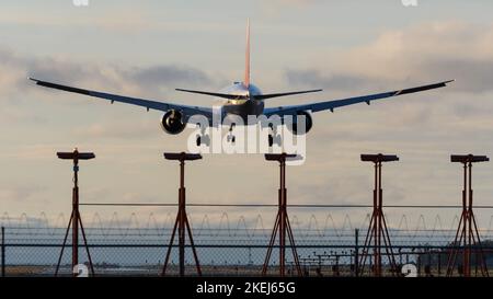 Richmond, British Columbia, Canada. 12th Nov, 2022. A Philippine Airlines Boeing 777-300ER jetliner (RP-C7778) landing at Vancouver International Airport. (Credit Image: © Bayne Stanley/ZUMA Press Wire) Stock Photo