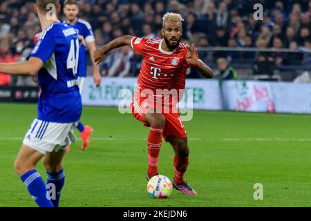 Eric Maxim CHOUPO-MOTING (M) with ball, single action with ball, action, soccer 1st Bundesliga, 15th matchday, FC Schalke 04 (GE) - FC Bayern Munich (M) 0: 2 on November 12th, 2022 in Gelsenkirchen/Germany . Stock Photo