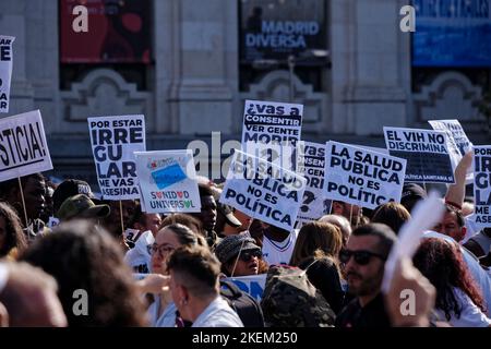 Cybele square, Madrid, Spain. 13th Nov, 2022. Demonstration in favour of public health. Hundreds of citizens of the Community of Madrid demonstrate against the policy of health cuts of their President Isabel Diaz Ayuso and in favour of public health. Credit: EnriquePSans/Alamy Live News Stock Photo