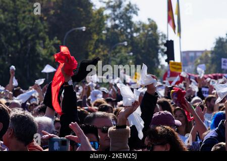 Cybele square, Madrid, Spain. 13th Nov, 2022. Demonstration in favour of public health. Hundreds of citizens of the Community of Madrid demonstrate against the policy of health cuts of their President Isabel Diaz Ayuso and in favour of public health. Credit: EnriquePSans/Alamy Live News Stock Photo