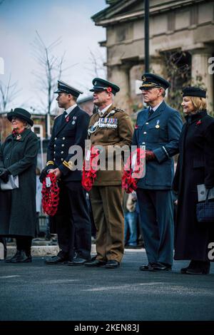 Hereford, UK. 13th Nov, 2022. An elderly couple pay their respect ...