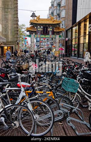 The Hague, Netherlands. 31th Oct 2022. Chinatown door in The Hague, Netherlands. Stock Photo