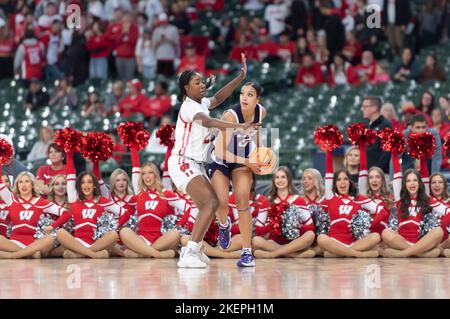 Milwaukee, WI, USA. 11th Nov, 2022. Kansas State Wildcats guard Brylee Glenn #5 looks to pass around Wisconsin Badgers forward Serah Williams #25 during NCAA basketball game between the Kansas State Wildcats and the Wisconsin Badgers at American Family Field in Milwaukee, WI. Kansas State defeated Wisconsin 77-63.Kirsten Schmitt/CSM/Alamy Live News Stock Photo