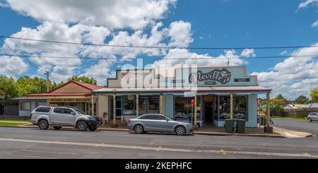 Nevilles corner store with butcher and Thai restaurant alongside in Armidale in northern new south wales, australia Stock Photo