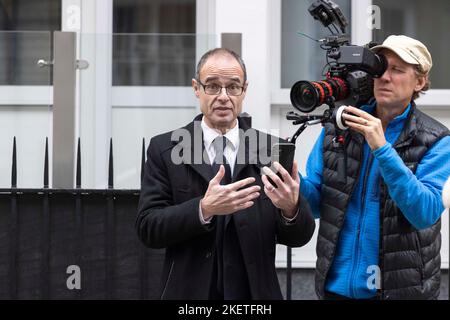 Orthodontist Dr Mike Mew, who is facing a misconduct hearing over viral 'mewing' TikTok treatments which have wracked up 1.7 billion views on TikTok, arrives at the General Dental Council, in central London. Picture date: Monday November 14, 2022. Stock Photo