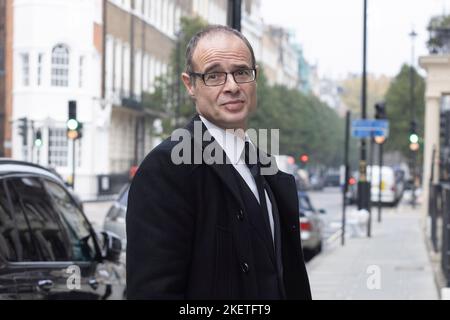 Orthodontist Dr Mike Mew, who is facing a misconduct hearing over viral 'mewing' TikTok treatments which have wracked up 1.7 billion views on TikTok, arrives at the General Dental Council, in central London. Picture date: Monday November 14, 2022. Stock Photo