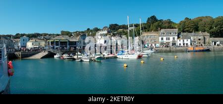 17th September 2019 - Padstow, UK: Early autumn sunshine on the harbour scene at Padstow, Cornwall, England, UK Stock Photo