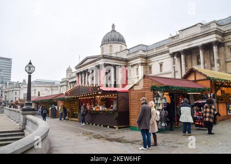 London, UK. 14th November 2022. This year's Christmas market has opened outside the National Gallery in Trafalgar Square. Credit: Vuk Valcic/Alamy Live News Stock Photo