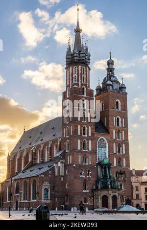 Saint Mary’s Basilica (Bazylika Mariacka) at dawn. Kraków, Poland.